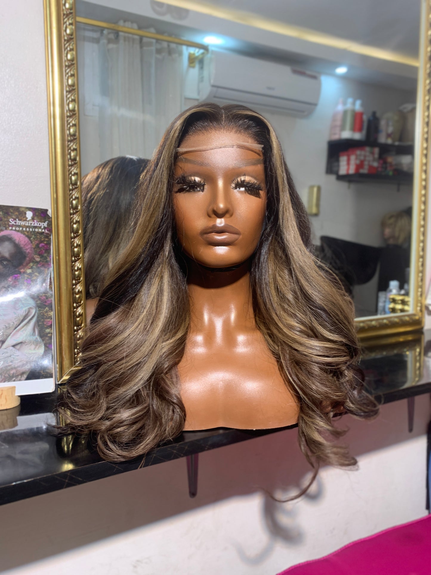 BLOND VELOURS
